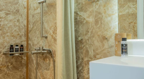 Cat A - Upper deck - Double bed or twin beds