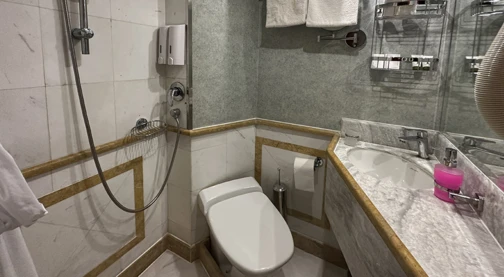 Cat. B - Lower Deck - Two twin beds or triple beds