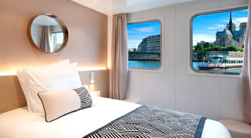 Cat B - Persons with disabilities - Upper deck