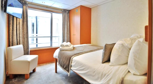 Cat B - People with disabilities - Upper deck