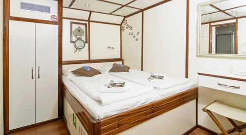 Cabine double - Pont principal - Lit queen size