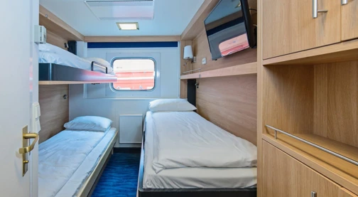 Dreifachkabine außen - Oberdeck