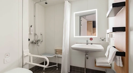 Cabine accessible aux personnes à mobilité réduite