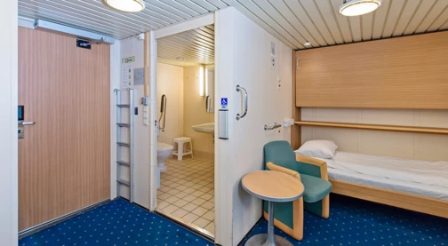 Cabina accessibile alle persone a mobilità ridotta - Ponte inferiore