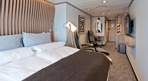 Outside cabin with balcony - Upper deck