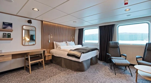 Wheelchair-accessible outside cabin