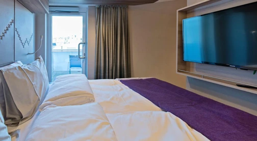 Large suite with balcony - Upper deck