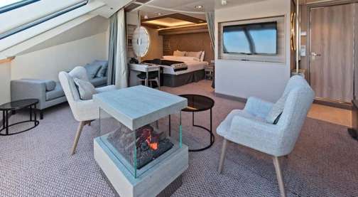 Corner suite - Upper deck