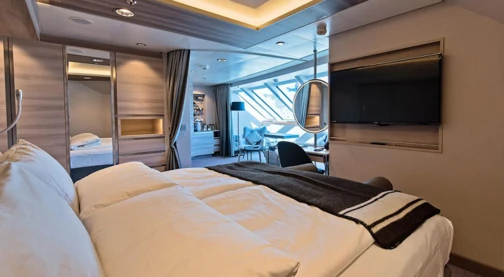 Corner suite - Upper deck