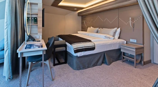 Corner suite - Upper deck