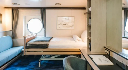 Cabine extérieure accessible aux fauteuils roulants