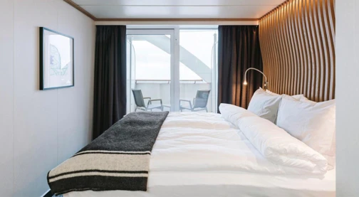 Outside cabin with balcony - Upper deck