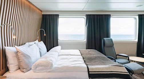 Wheelchair-accessible outside cabin