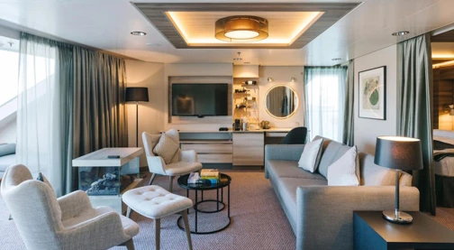 Large suite with balcony - Upper deck