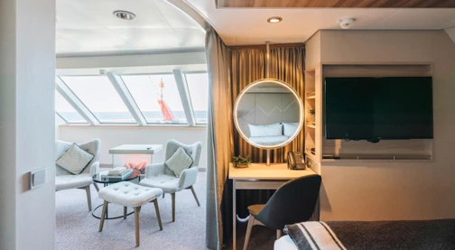 Corner suite - Upper deck