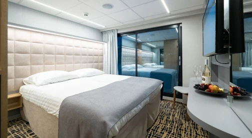 Double cabin - middle deck