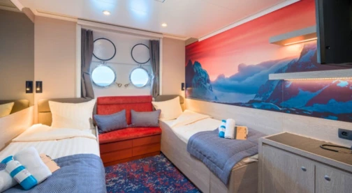 Doppelkabine mit Bullauge