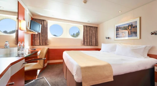 Double cabin - Main deck