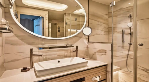 Deluxe veranda suite