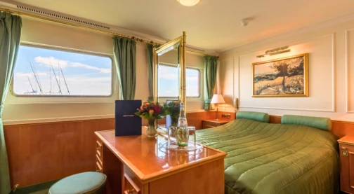 Double cabin – Main deck