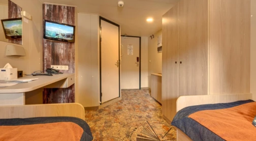 Cabine double avec hublot