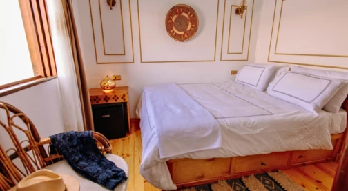 Double cabin