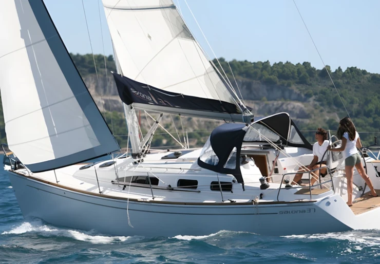 Salona 37 Marina Kastela | Red Zeppelin