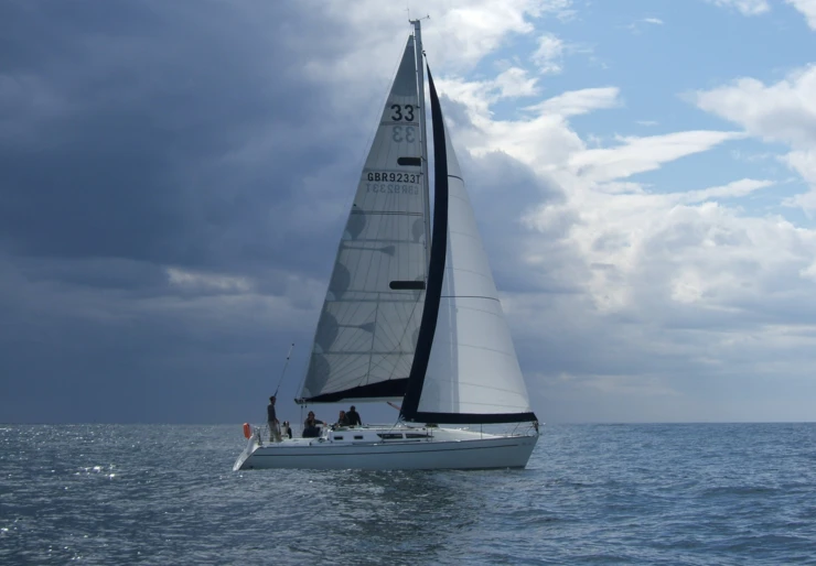 Sun Fast 37 San Miguel, Amarilla Golf | Espresso