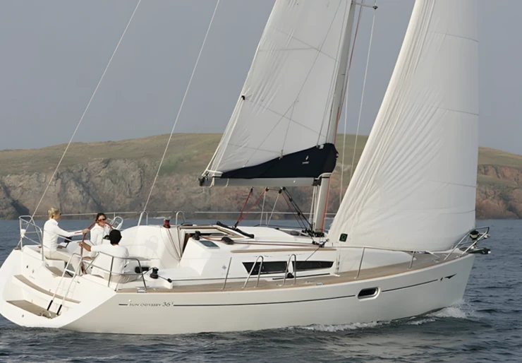 Sun Odyssey 36i Perfo. Portisco harbour | Bliksem