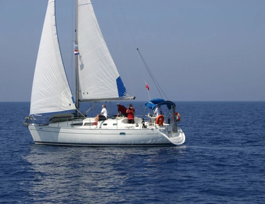 Sun Odyssey 37