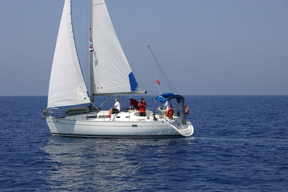Sun Odyssey 37