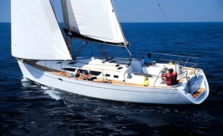 Sun Odyssey 43