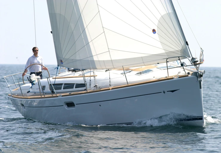 Sun Odyssey 45 Marina Vela | Barefoot