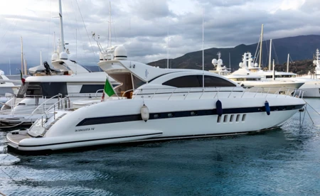 Mangusta 72