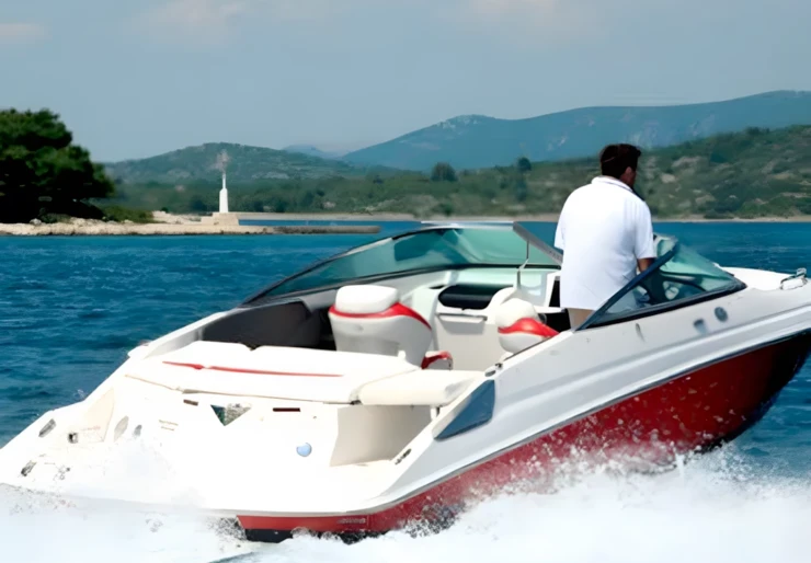 Regal 2250 Tribunj | Sunny Day