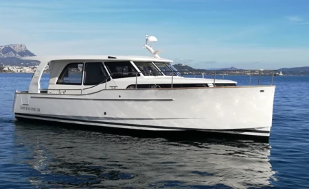 Greenline 33 Hybrid