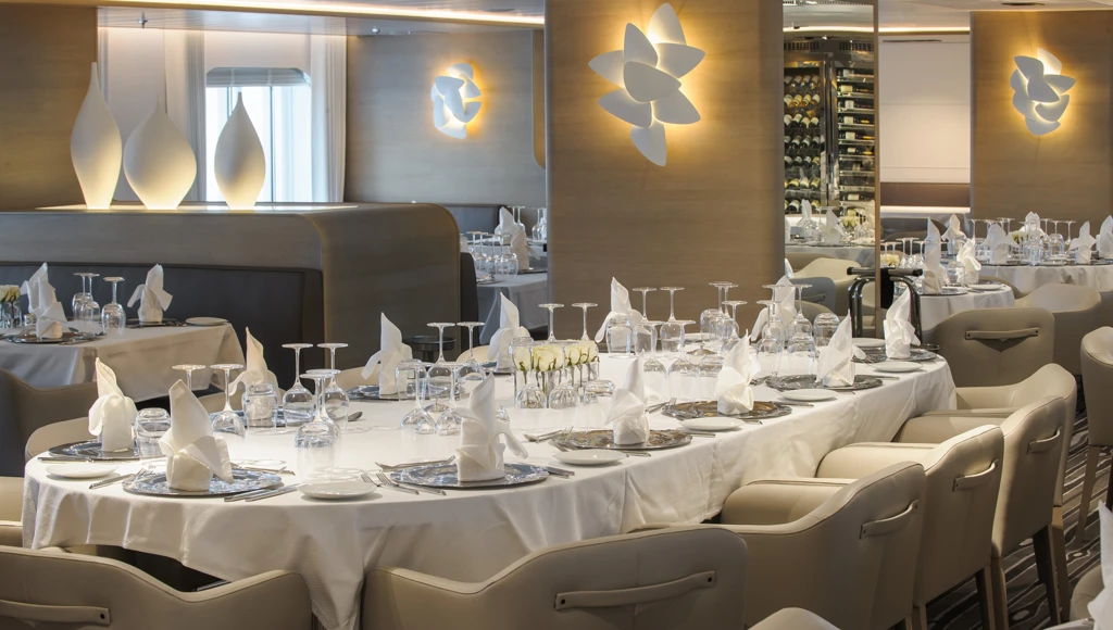 Una straordinaria odissea culturale e tropicale di 16 giorni tra l'Australia nord-occidentale, la Papua occidentale, le Molucche, Komodo e Bali