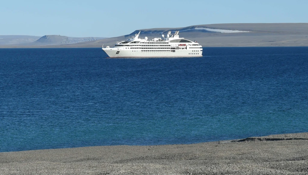 Una straordinaria odissea culturale e tropicale di 16 giorni tra l'Australia nord-occidentale, la Papua occidentale, le Molucche, Komodo e Bali