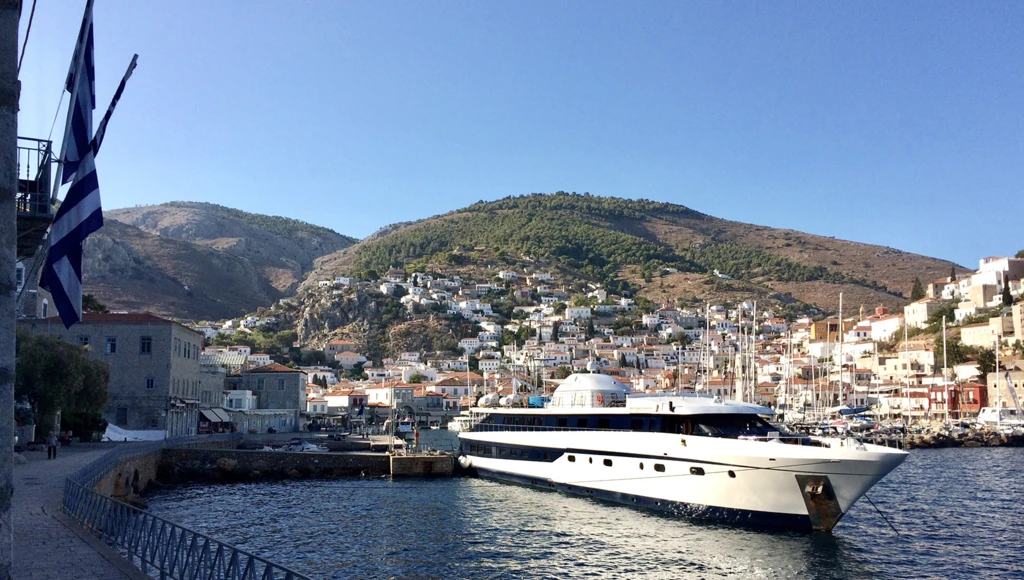 D'Athènes à Corfou, en passant par le Canal de Corinthe, superbe croisière dans les îles Ioniennes