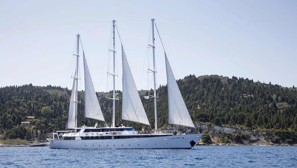 Du Péloponnèse à la mer Égée : voyage épicurien à la découverte des vins et merveilles de la Grèce
