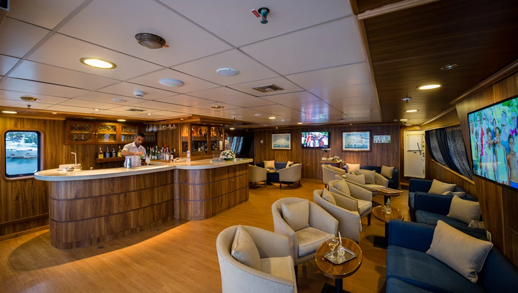 Du Péloponnèse à la mer Égée : voyage épicurien à la découverte des vins et merveilles de la Grèce