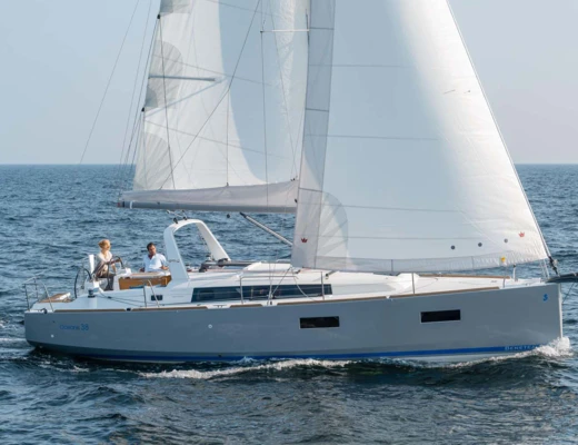 Oceanis 38