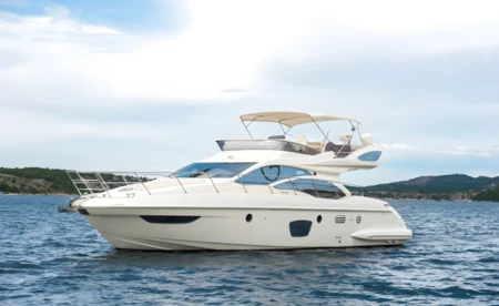 Azimut 47 Fly