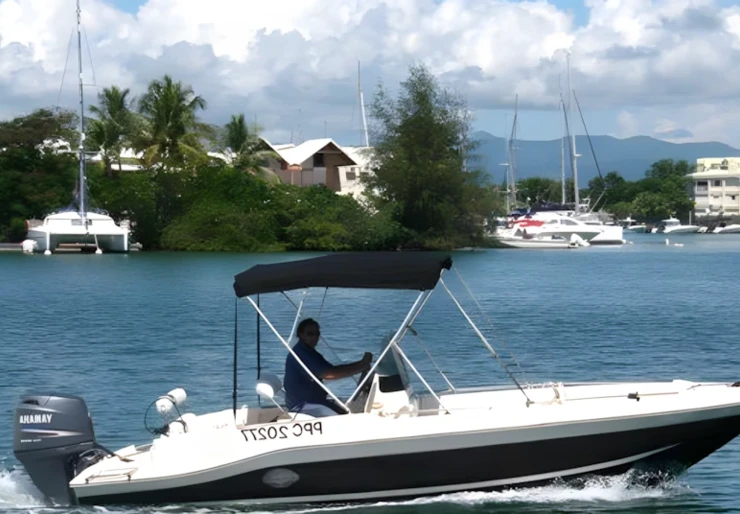 Cuda 21 Marina Bas-du-Fort | 