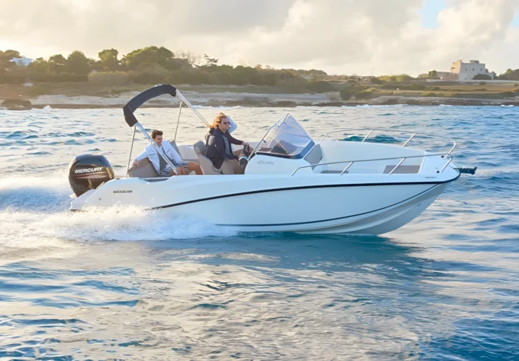 Quicksilver Activ 675 Open Port de Split |