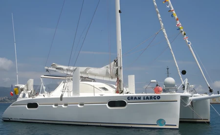 Catana 472