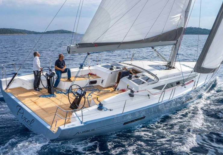 More 55 Seget Donji - Marina Baotic | Manta Ray - Black Edition