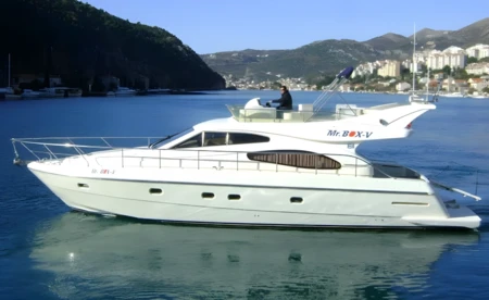 Ferretti 480