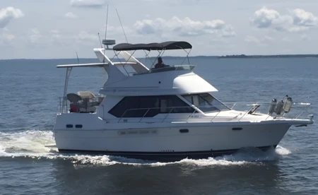 Bayliner 3587 Fly