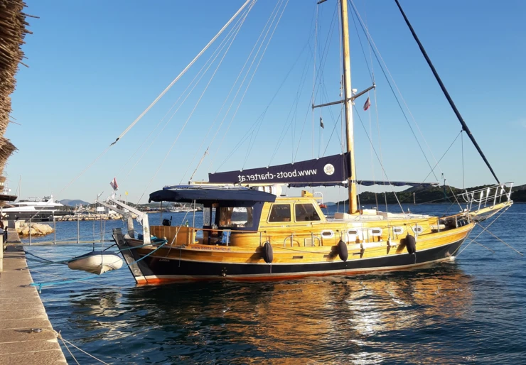 Larus Pirovac | Larus